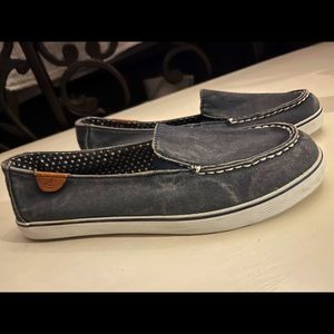 Sperry boat shoes
